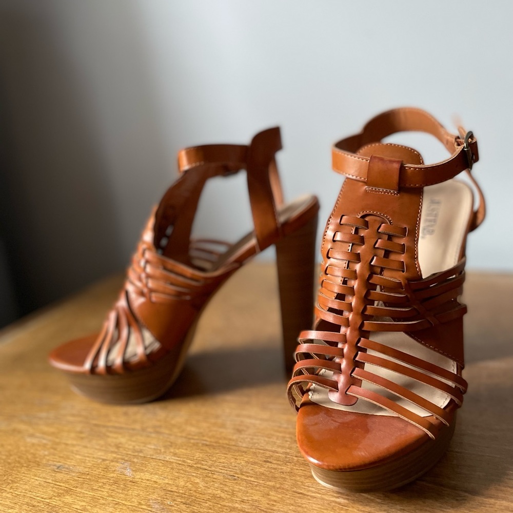 JustFab Chunky Heels, Size 9